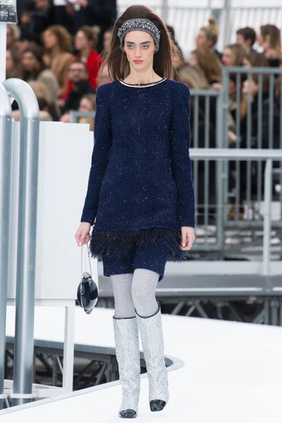 Look 69
